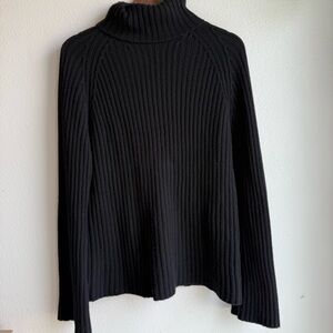 Banana Republic 100% Cashmere ribbed Turtleneck Sweater with bell sleeves size